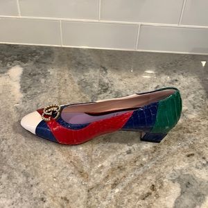 Gucci leather pump